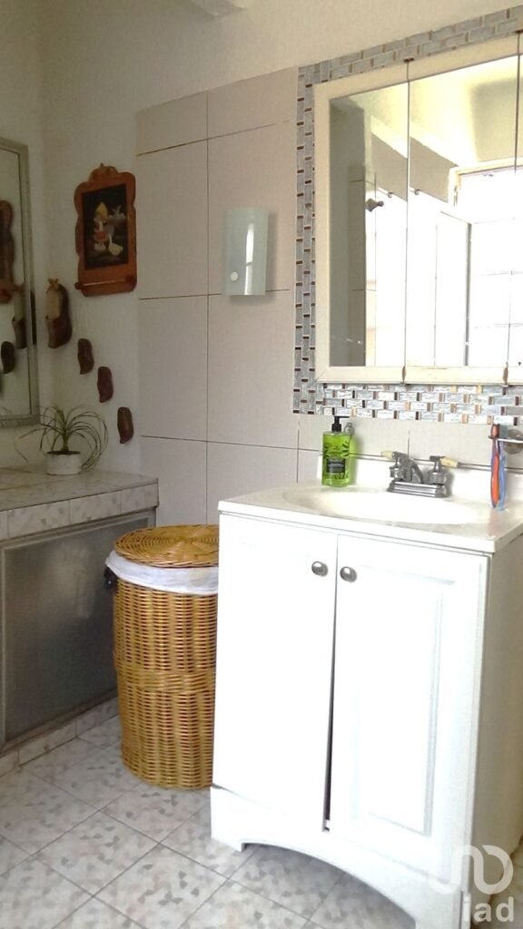 CASA EN VENTA EN ALFONSO XIII, A UNOS PASOS DE MIXCOAC