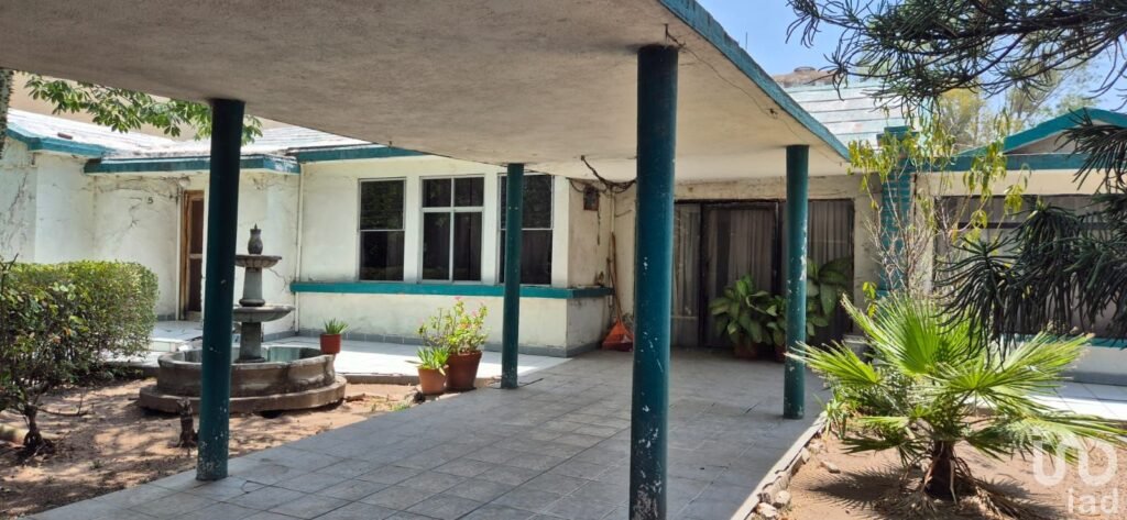 VENTA DE CASA PARA INVERSION, IDEAL CLINICA O ESCUELA, FRACC. GAMEZ IRAPUATO