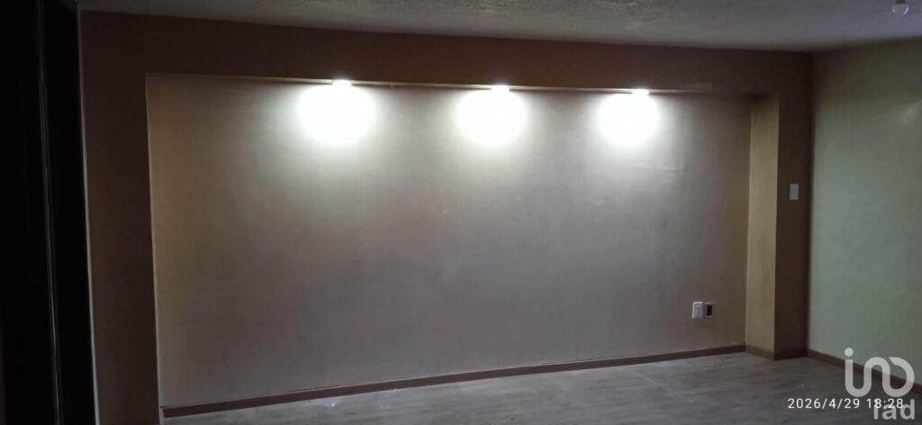 Casa en Venta con uso de suelo de Comercial ideal para Oficinas