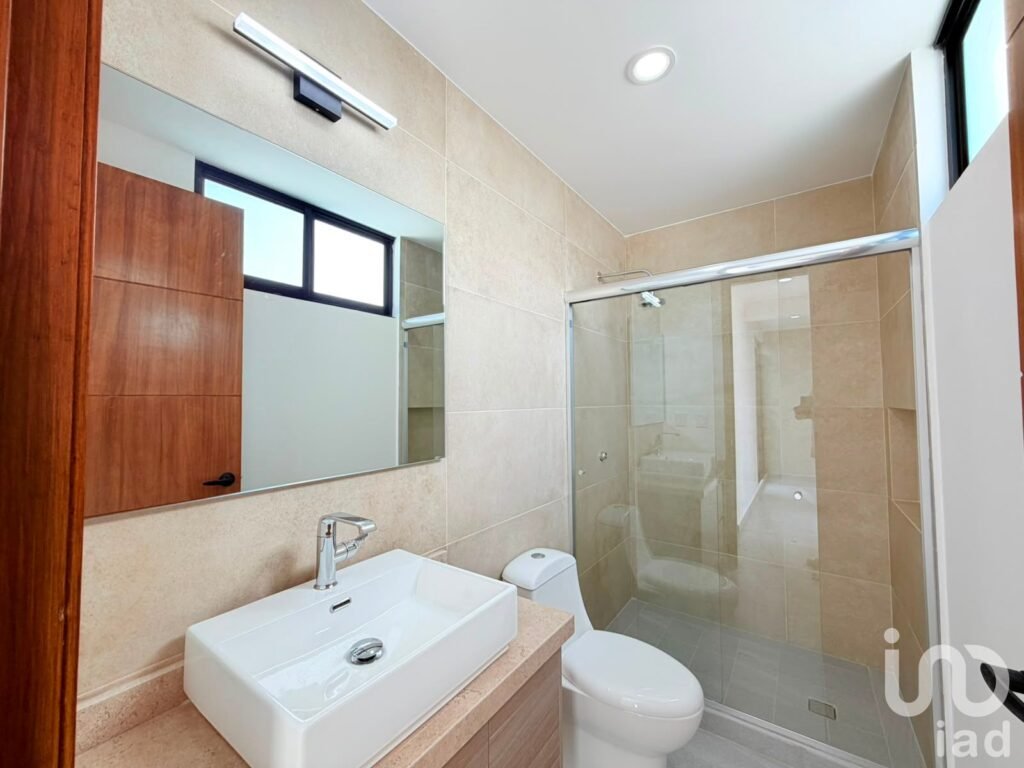 Casa con Roof Garden y 3 Recamaras con Baño | Cañadas del Arroyo, Corregidora