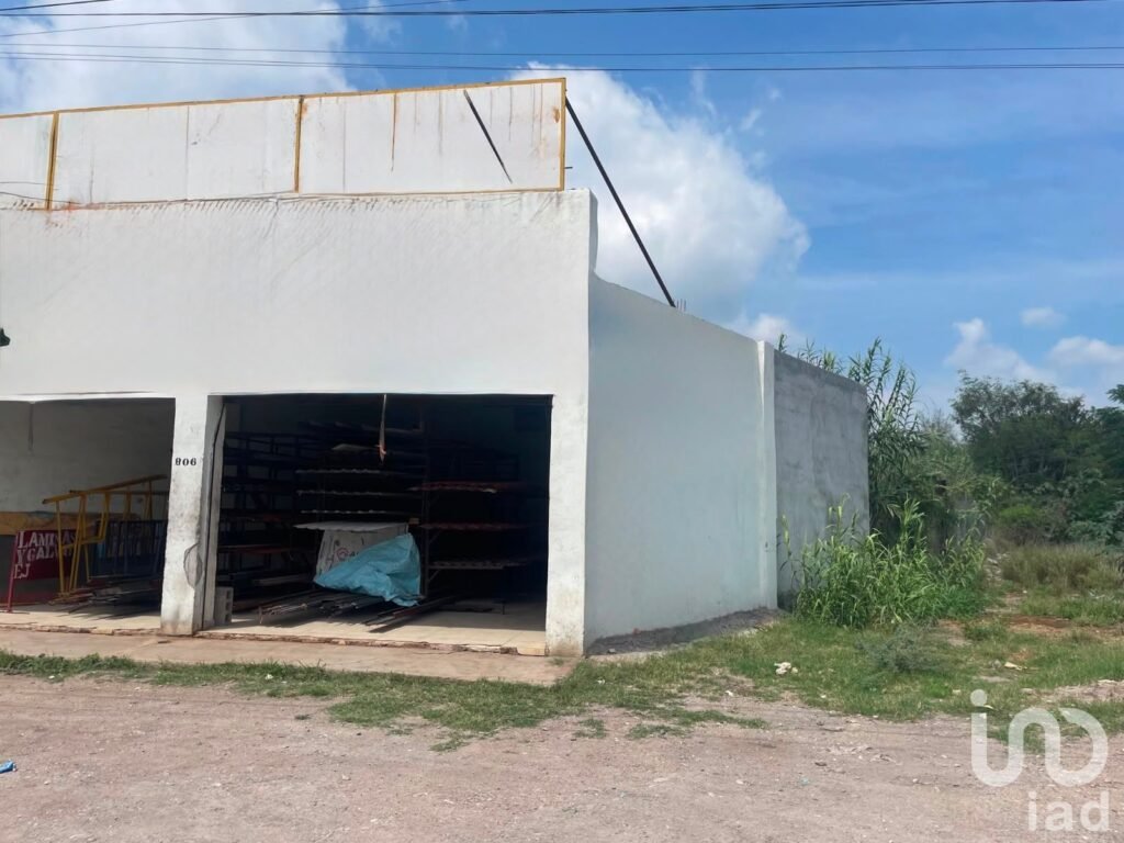 VENTA DE LOCAL CON TERRENO EN RÍO VERDE, S.L.P.