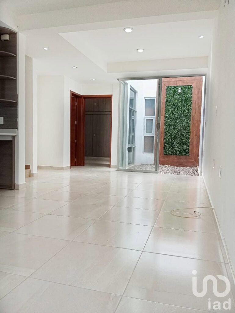 CASA EN RENTA CERCA DE LA NUEVA CIUDAD SALUD, EN FRACCIONAMIENTO PALMAS DE SANTIAGO