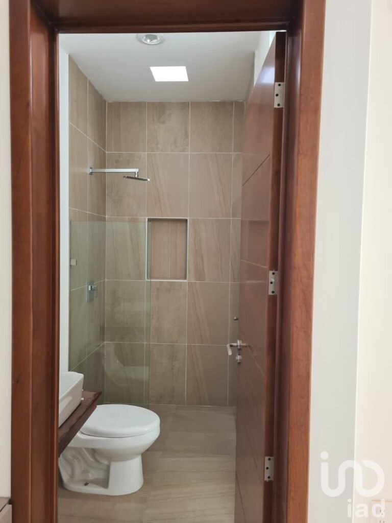 CASA EN RENTA CERCA DE LA NUEVA CIUDAD SALUD, EN FRACCIONAMIENTO PALMAS DE SANTIAGO