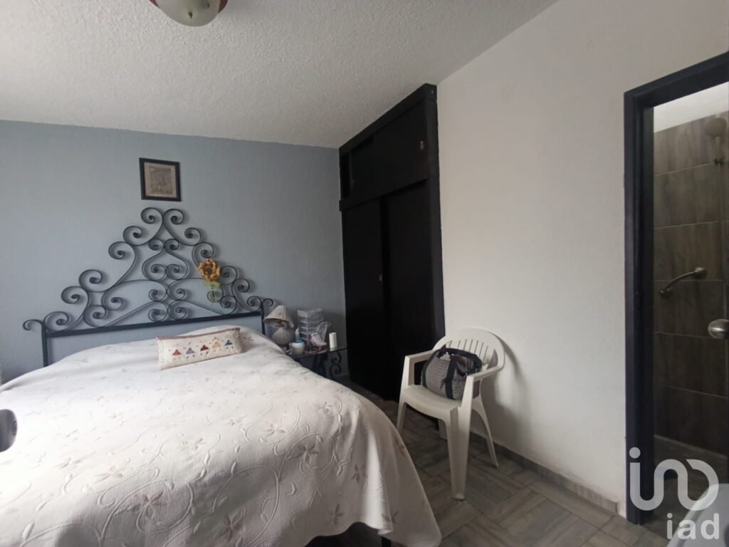 Casa en Venta de Un Nivel con Bungalow en Zona Norte $3,800,000