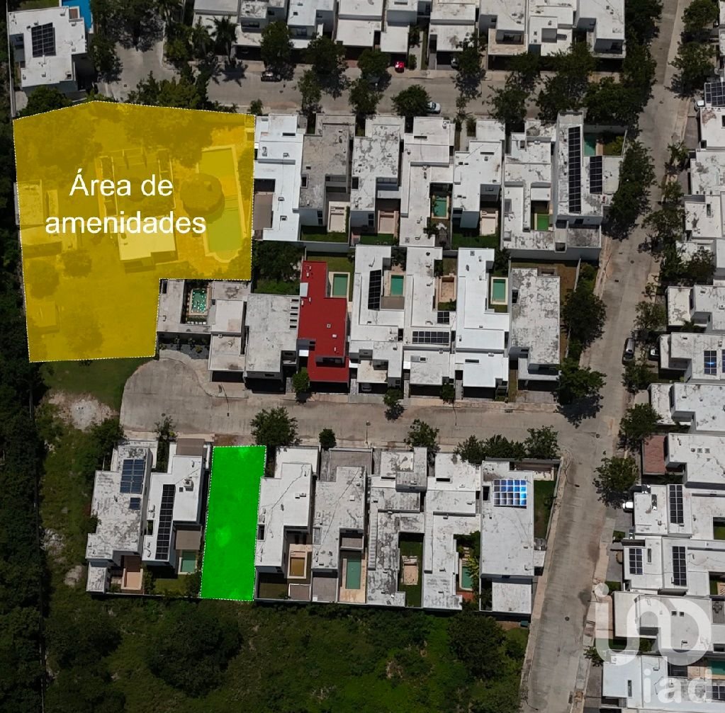 Terreno en venta en privada con amenidades en Cholul, Yucatán.