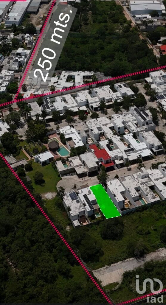 Terreno en venta en privada con amenidades en Cholul, Yucatán.