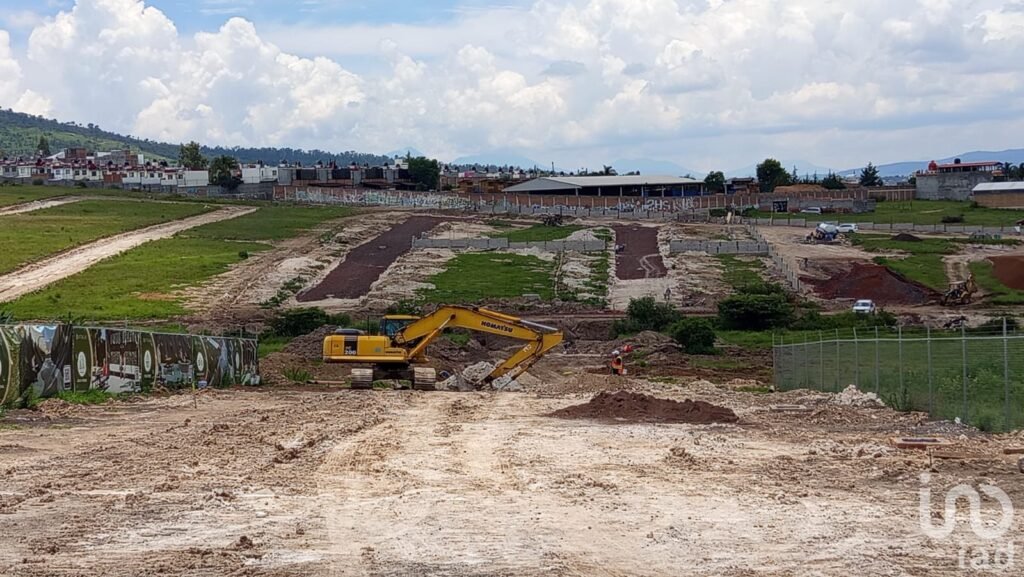Terrenos en Venta - por la Amalia Solorzano Morelia!