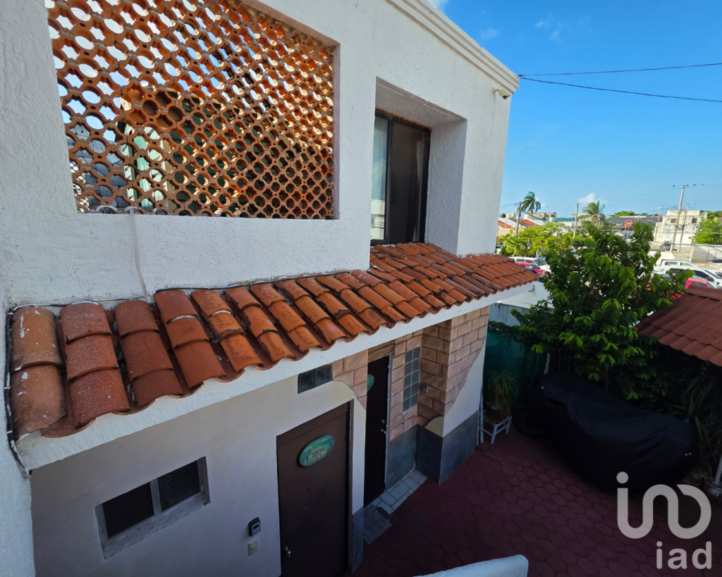 Se Vende Propiedad de Inversión en Cancún con 7 Unidades Rentadas y Alberca