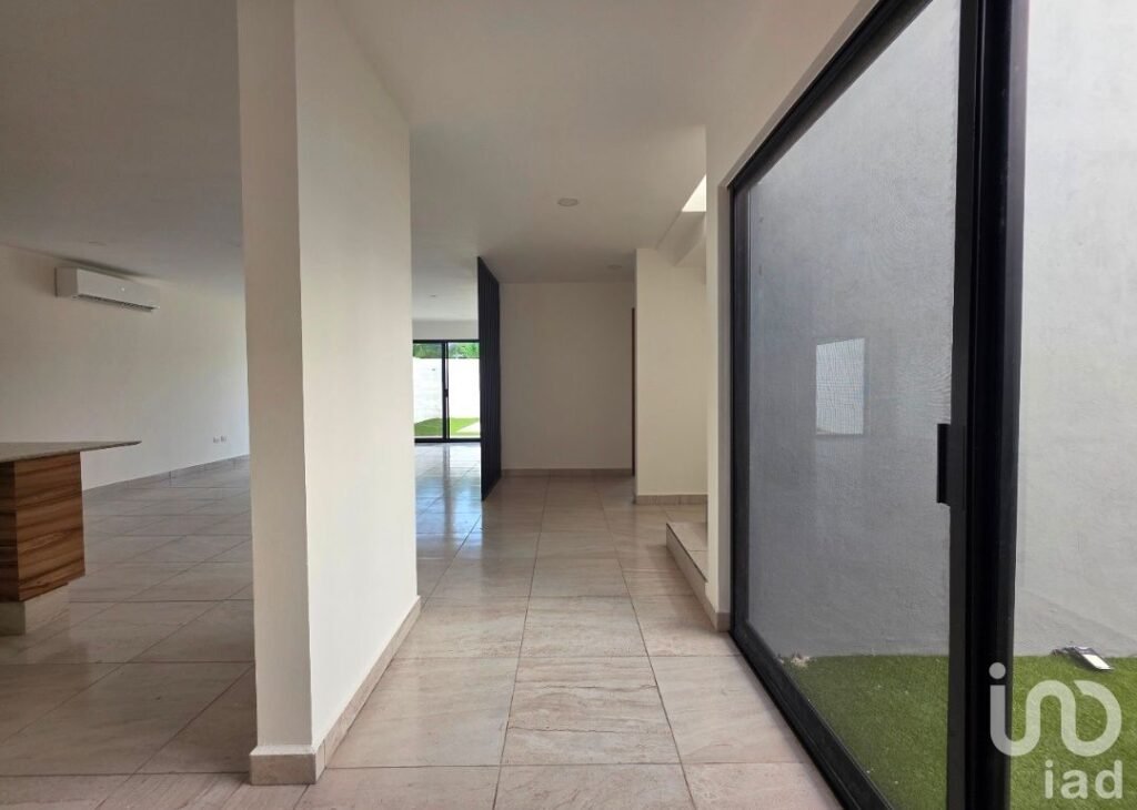 Casa en venta en privada con amenidades en Cholul, Yucatán.