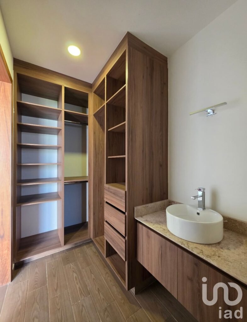 Casa en venta en privada con amenidades en Cholul, Yucatán.