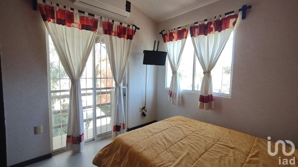 Casa en venta en fracc. La Provincia, Xochitepec, Morelos a tratar, se puede hacer permuta.