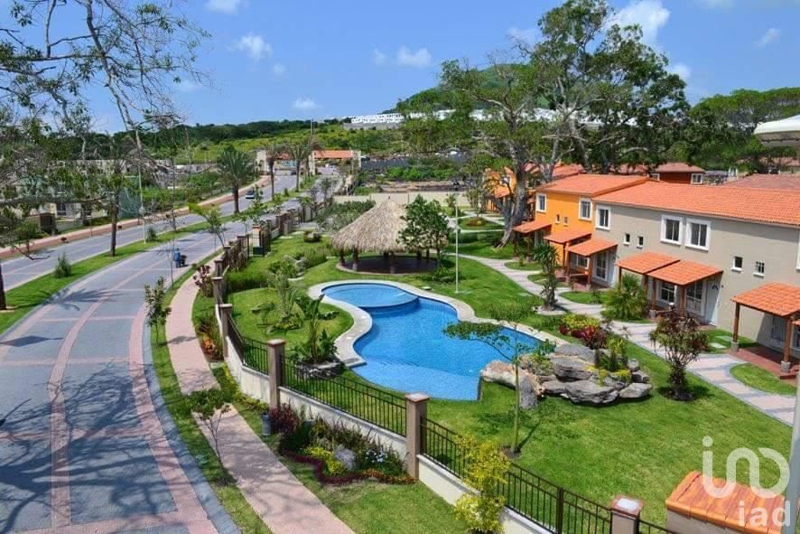 Casa en venta en fracc. La Provincia, Xochitepec, Morelos a tratar, se puede hacer permuta.