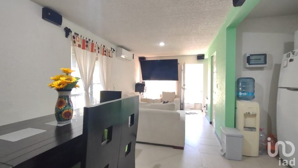 Casa en venta en fracc. La Provincia, Xochitepec, Morelos a tratar, se puede hacer permuta.