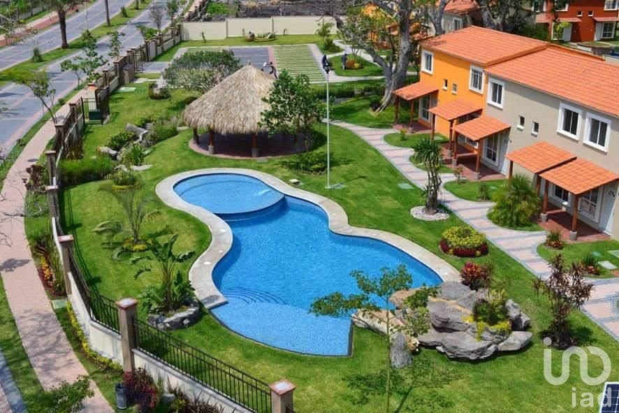 Casa en venta en fracc. La Provincia, Xochitepec, Morelos a tratar, se puede hacer permuta.