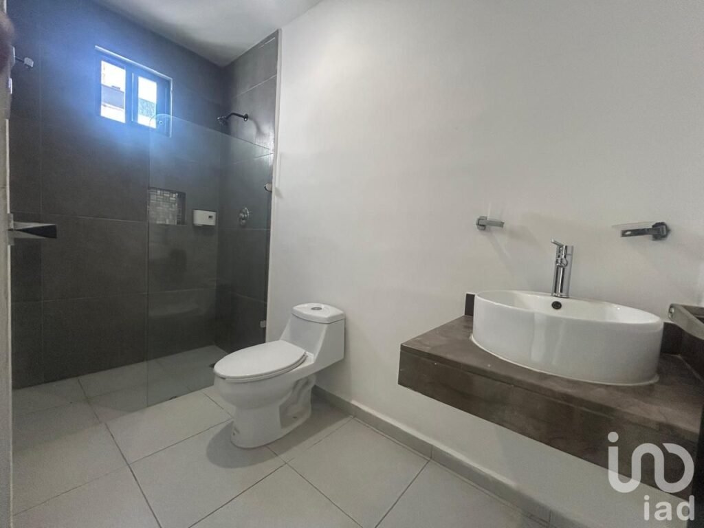 Casa en Venta en privada con piscina, en Conkal Yucatán