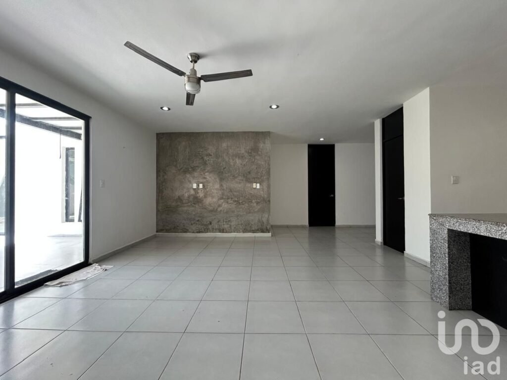 Casa en Venta en privada con piscina, en Conkal Yucatán