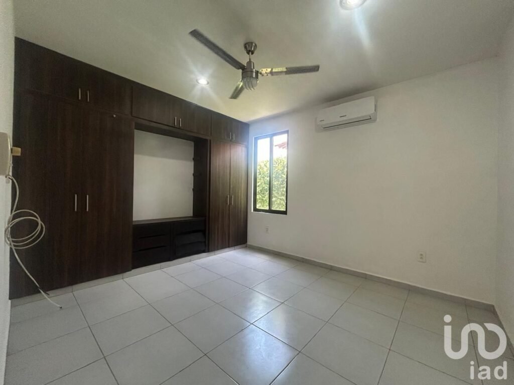 Casa en Venta en privada con piscina, en Conkal Yucatán