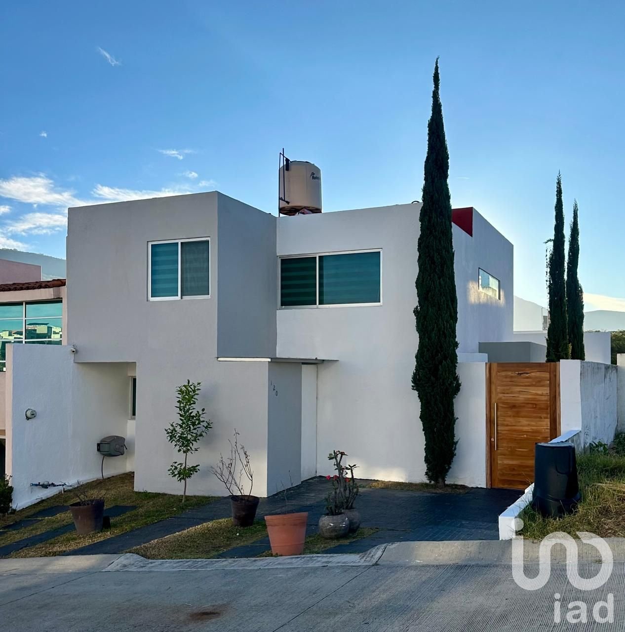 CASA EN VENTA/RENTA EN SENDEROS DE MONTE VERDE
