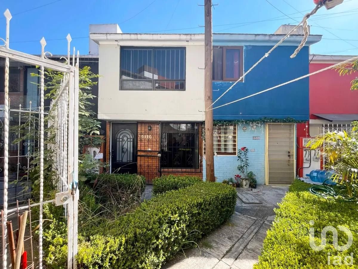 Casa en renta en Fracc. Villas del Sur (Cerca de la 16 de Septiembre)