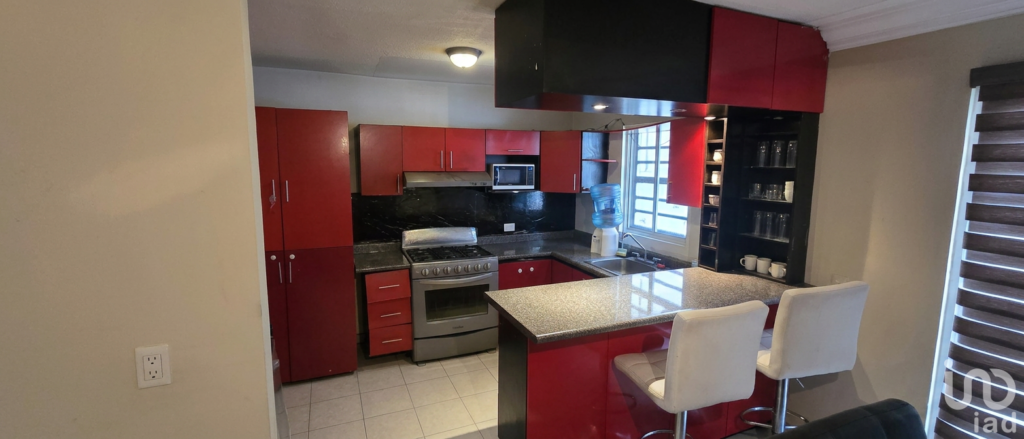 Casa en Venta en Col. Urbivilla del Cedro (Zona Cumbres)