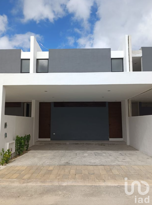 Town House super equipado con piscina en privada en Xcanatún Mérida