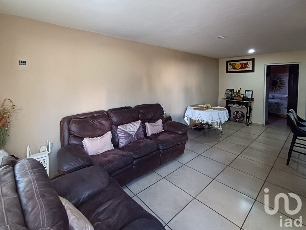 Casa en venta en Tonalá, Prados Coyula Sec 2, fraccionamiento "Despertares"