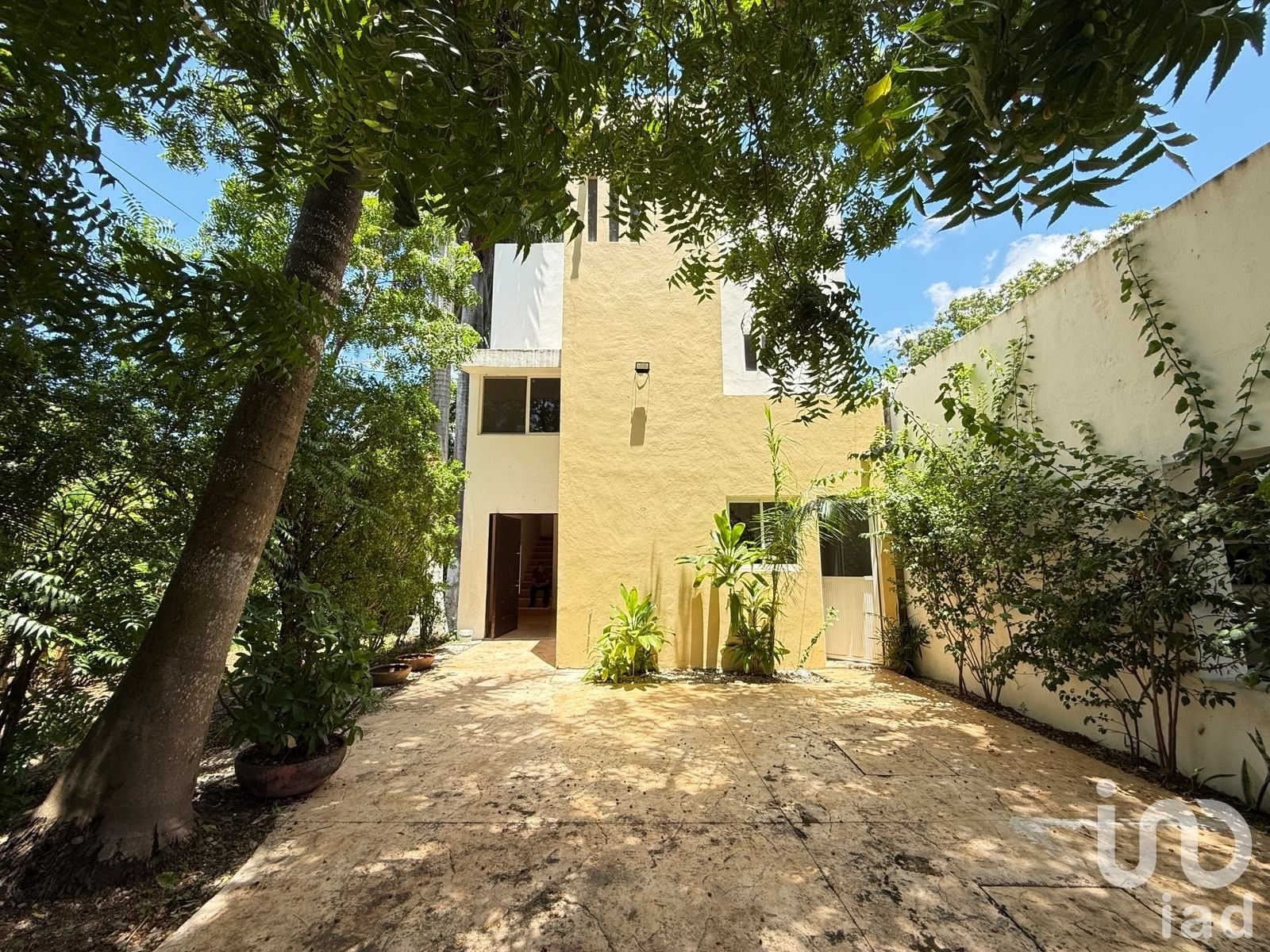 CASA EN RENTA EN PRIVADA LA CEIBA