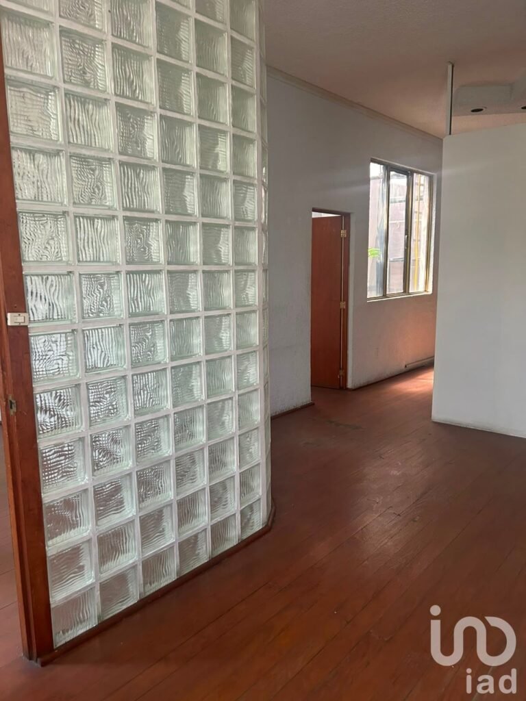 VENTA DE SALON DE FIESTAS/ BODEGA EN PORTALES SUR