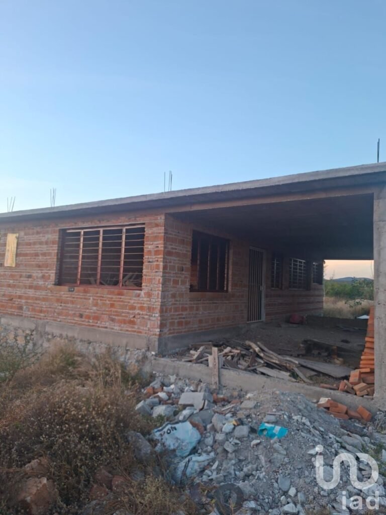 TERRENO Y CONSTRUCCION EN OBRA GRIS EN NAVAJAS EL MARQUES QUERETARO