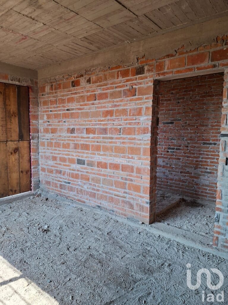 TERRENO Y CONSTRUCCION EN OBRA GRIS EN NAVAJAS EL MARQUES QUERETARO