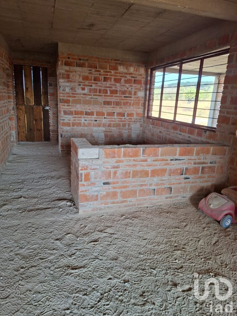 TERRENO Y CONSTRUCCION EN OBRA GRIS EN NAVAJAS EL MARQUES QUERETARO