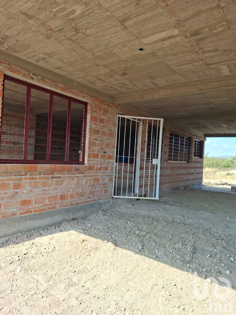 TERRENO Y CONSTRUCCION EN OBRA GRIS EN NAVAJAS EL MARQUES QUERETARO