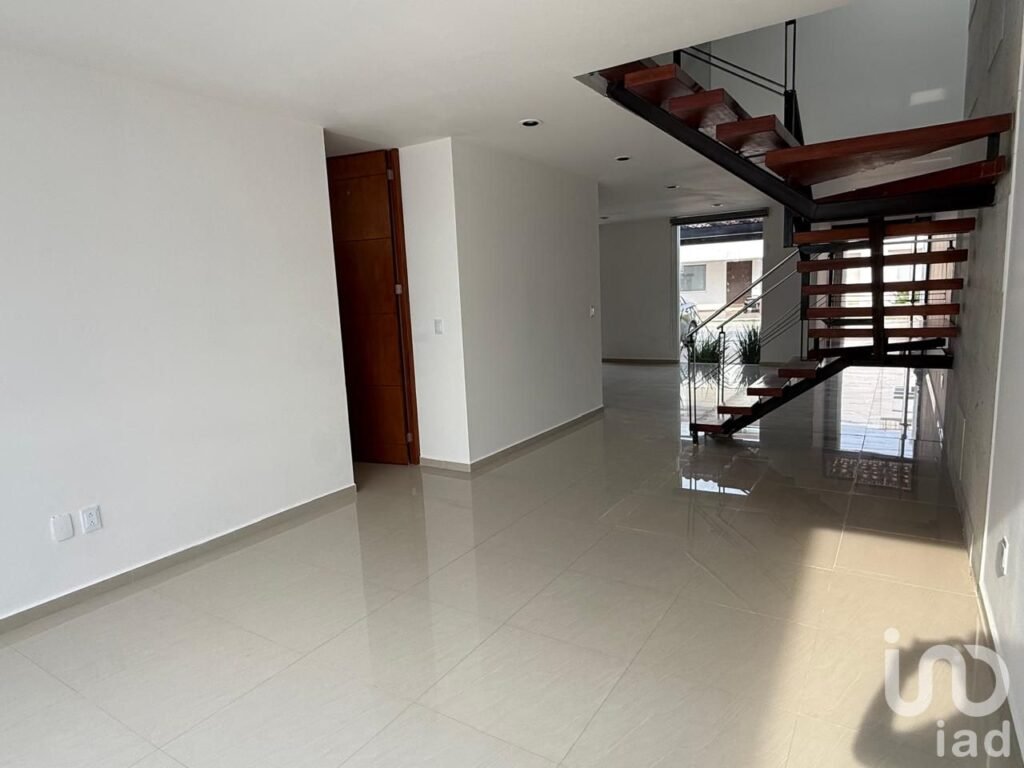 CASA EN VENTA EN FRACCIONAMIENTO MAYORAZGO PRIVADA CORRALEJO LEON GUANAJUATO