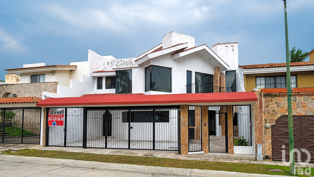 Casa en venta en el Palomar Zona Jockey