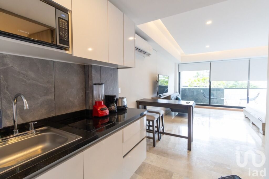 Studio for sale, Key Location 5 mins from beach