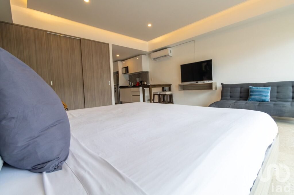 Studio for sale, Key Location 5 mins from beach