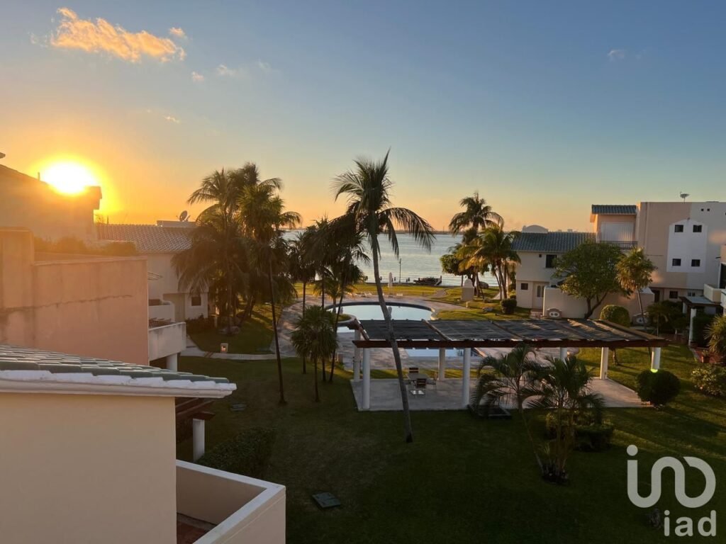 CASA EN VENTA ZONA HOTELERA CANCÚN