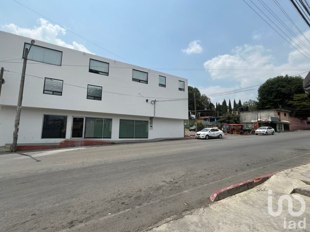 RENTA IDEAL PARA BANCO, TIENDA DEPARTAMENTAL, FARMACIA, LABORATORIO, SOBRE AV. UNIVERSIDAD