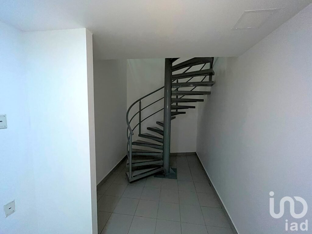 RENTA IDEAL PARA BANCO, TIENDA DEPARTAMENTAL, FARMACIA, LABORATORIO, SOBRE AV. UNIVERSIDAD