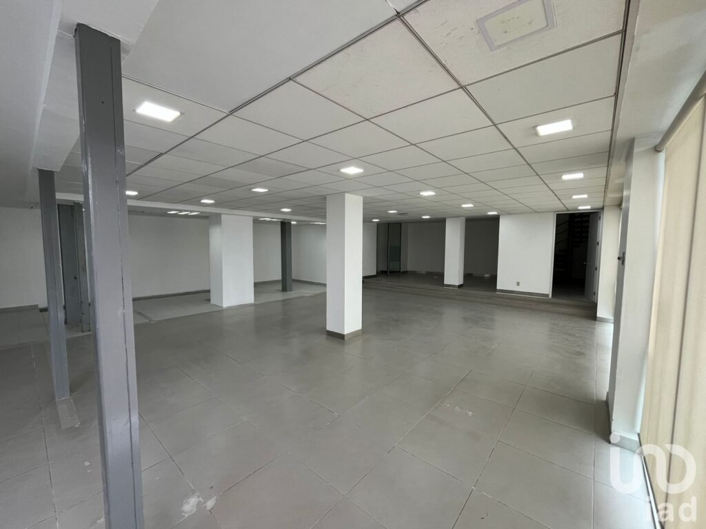 RENTA IDEAL PARA BANCO, TIENDA DEPARTAMENTAL, FARMACIA, LABORATORIO, SOBRE AV. UNIVERSIDAD