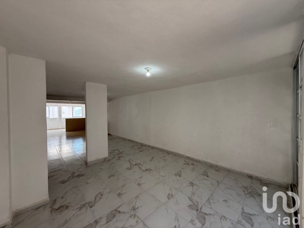 CASA EN VENTA EN CUMBRES DEL VALLE