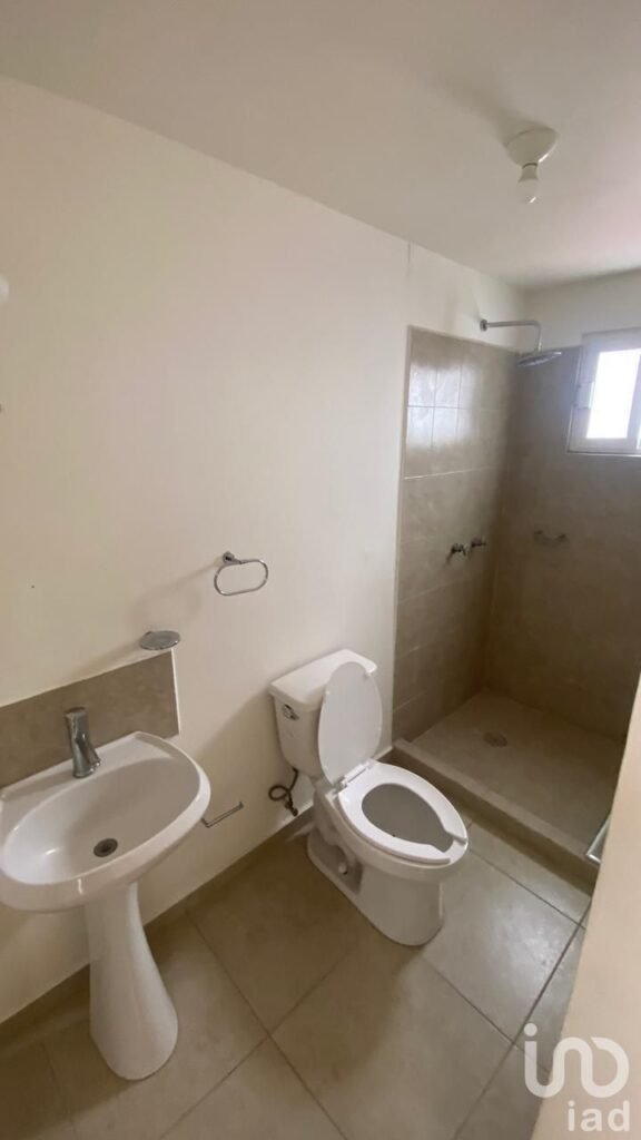 CASA EN VENTA QUETETARO  FRACC TRES CANTOS