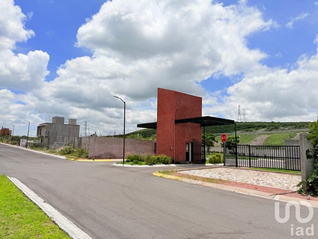 Terreno en Venta Real de los Cues