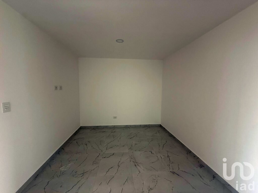 Venta de casa nueva atrás de Plaza San Diego