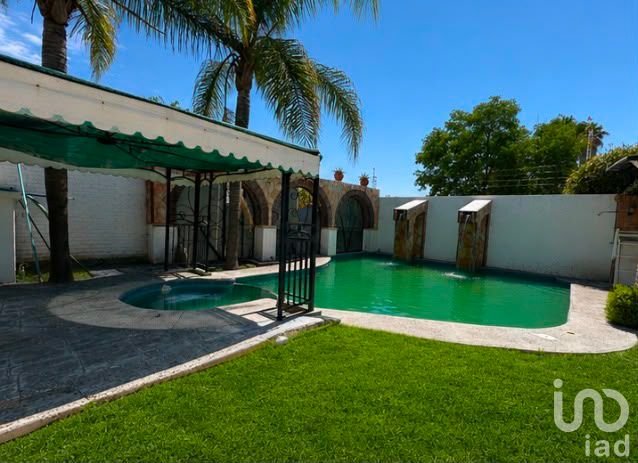 CASA  EN VENTA EN CERRADA LOS OLIVOS, CAMINO A SAN IGNACIO  AGUASCALIENTES, SUP. 2011 M2