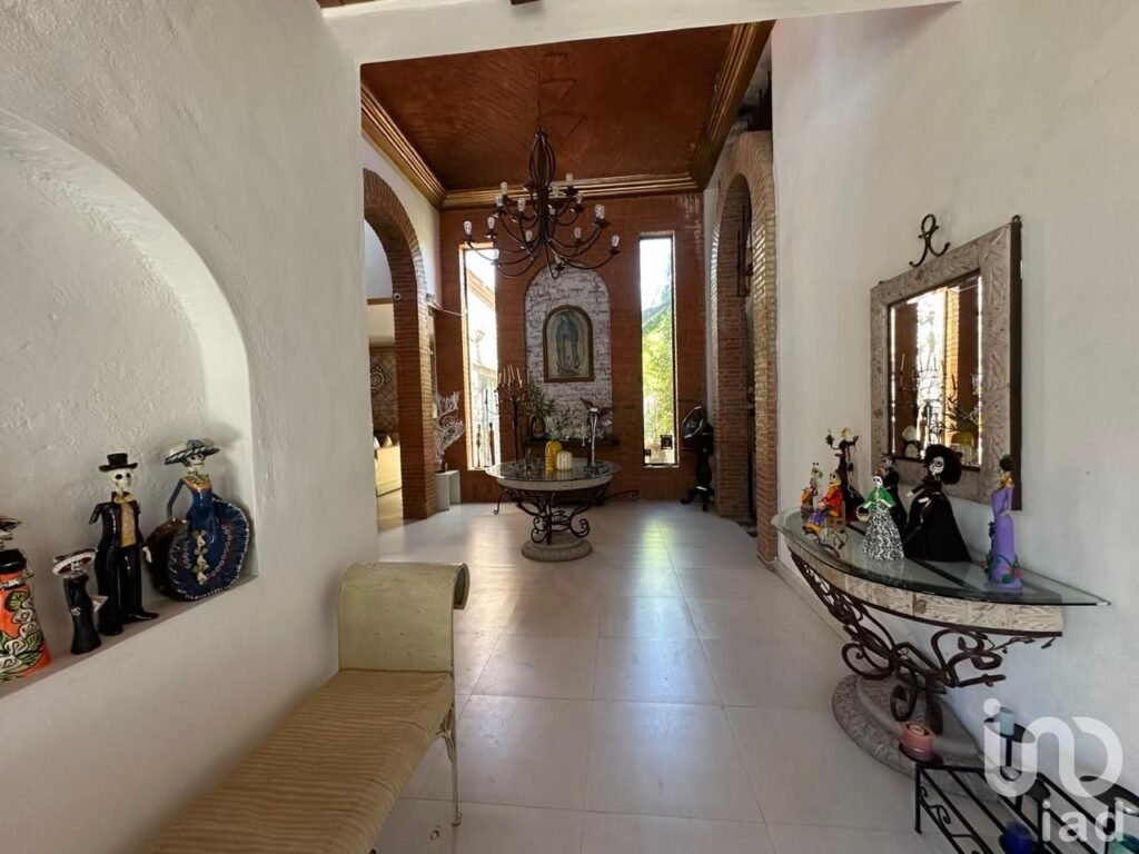 CASA  EN VENTA EN CERRADA LOS OLIVOS, CAMINO A SAN IGNACIO  AGUASCALIENTES, SUP. 2011 M2