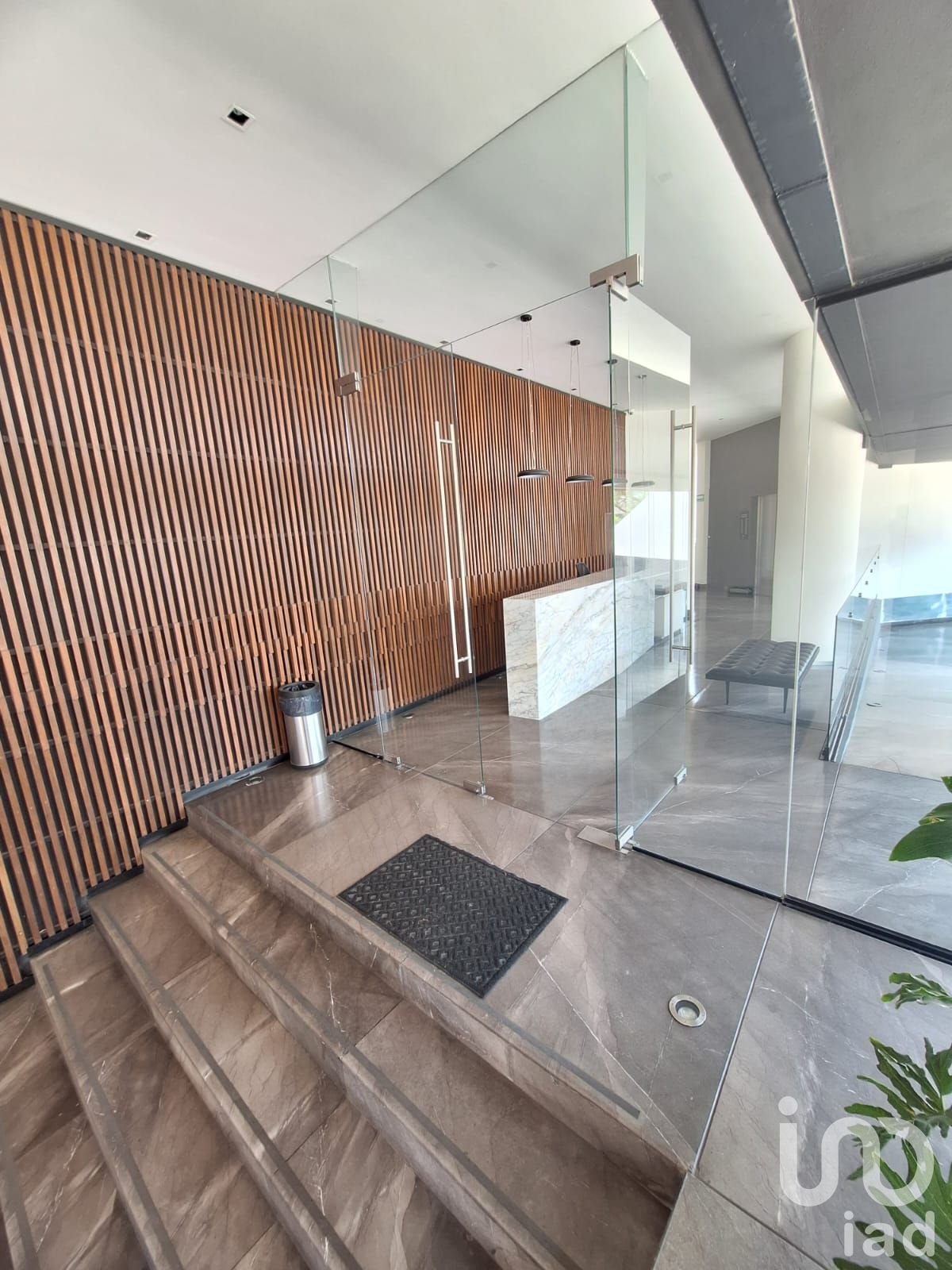 DEPARTAMENTO EN VENTA EN ZAVALETA