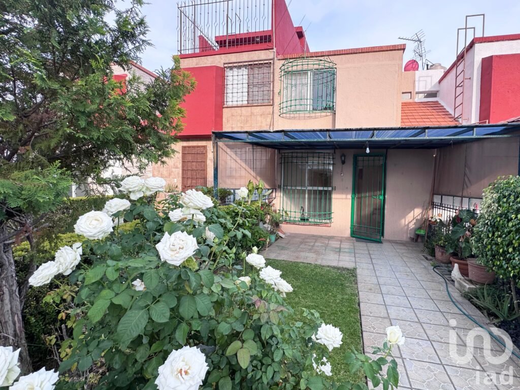 Casa en venta al Norte de Cuernavaca, Lomas de Tzompantle