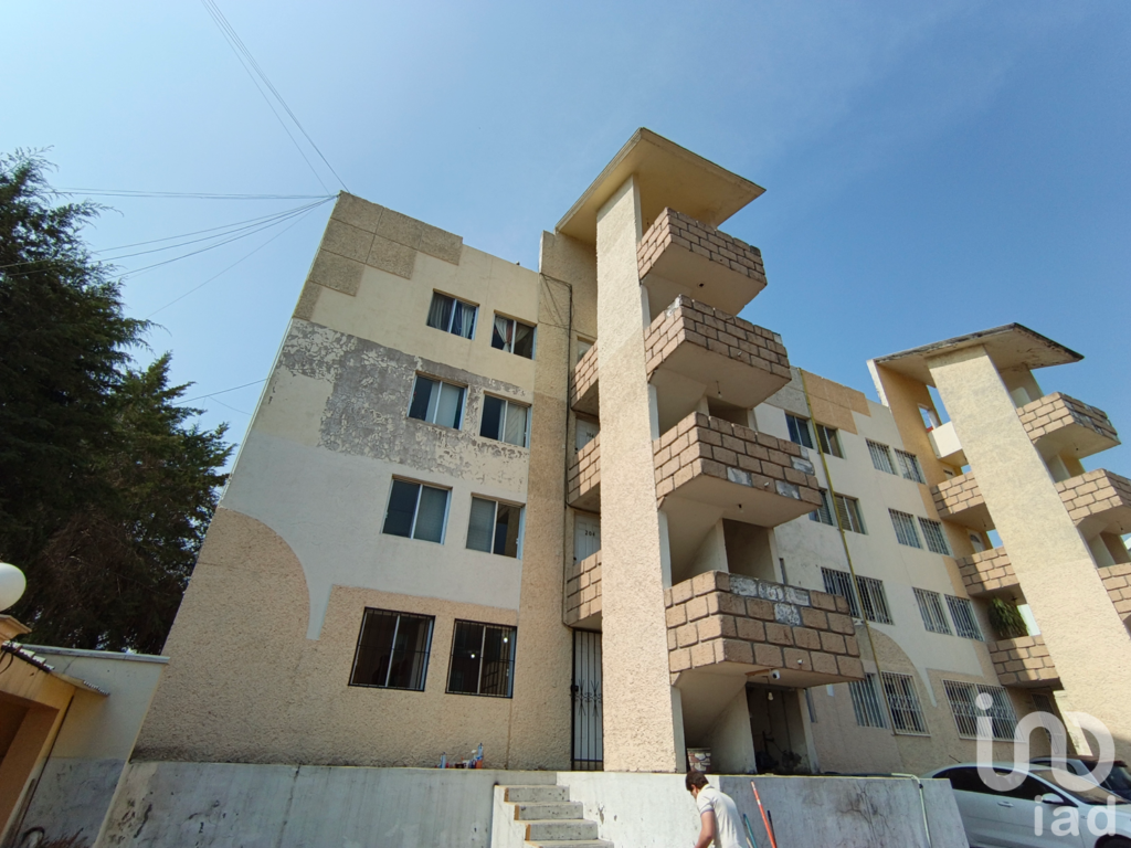 Departamento en venta en Colinas de Atizapán, recién remodelado,  conjunto cerrado y vigilancia.