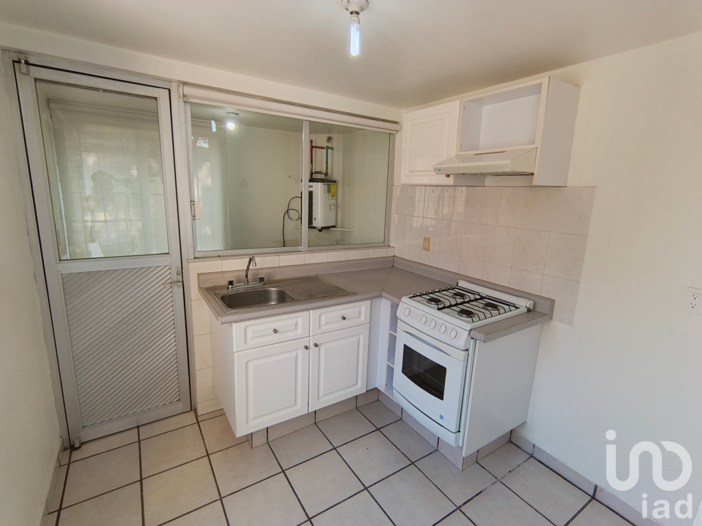 Departamento en venta en Colinas de Atizapán, recién remodelado,  conjunto cerrado y vigilancia.